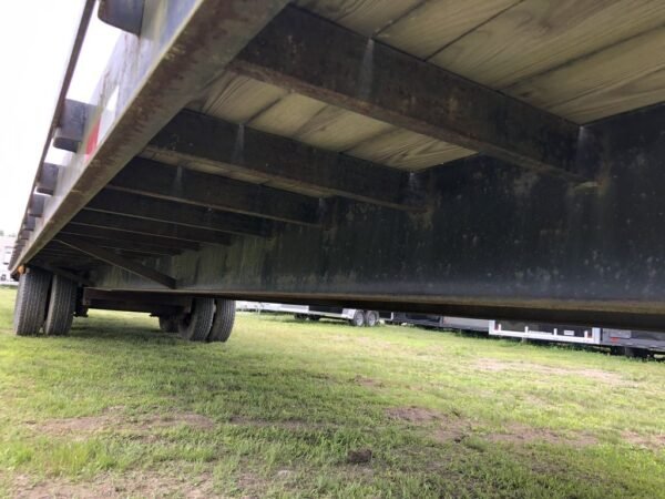 2002 Kaufman Trailers 101X40 Gooseneck Equipment Trailer w/Toolbox