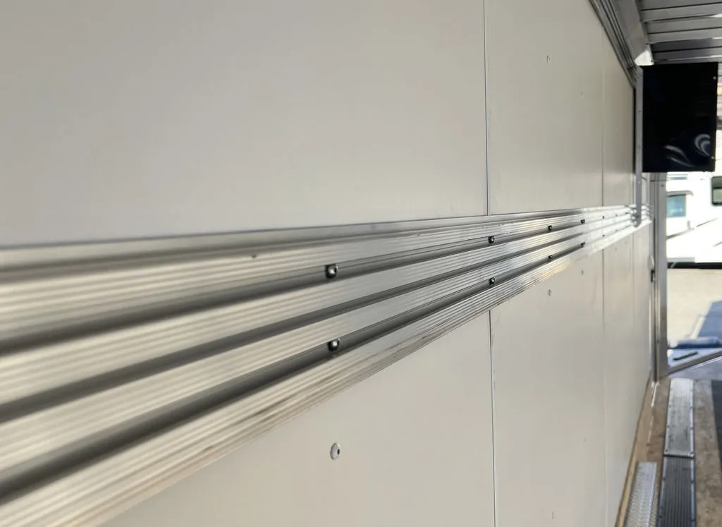 2024 Sno Pro 7.5×22 Aluminum 4-Place Drive In/Out w/Extra Height, Mats & Guides, Canopy