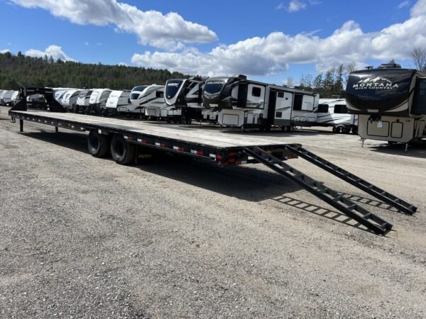 2023 Big Tex Trailers 8.5×40 25K HD Gooseneck Equipment w/Slide-Out Ramps