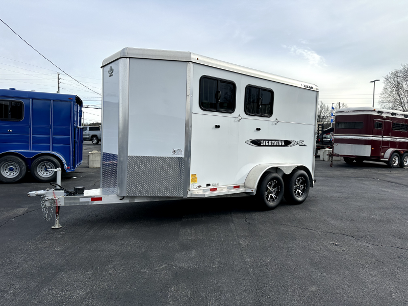2021_Titan_13_x_68_x_7_-_2_Horse_Trailer_7lCUFs64bmcb