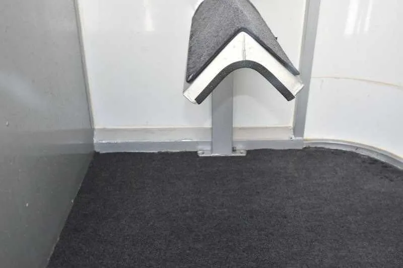 2002 Kiefer Built 2 Horse Bumper Pull