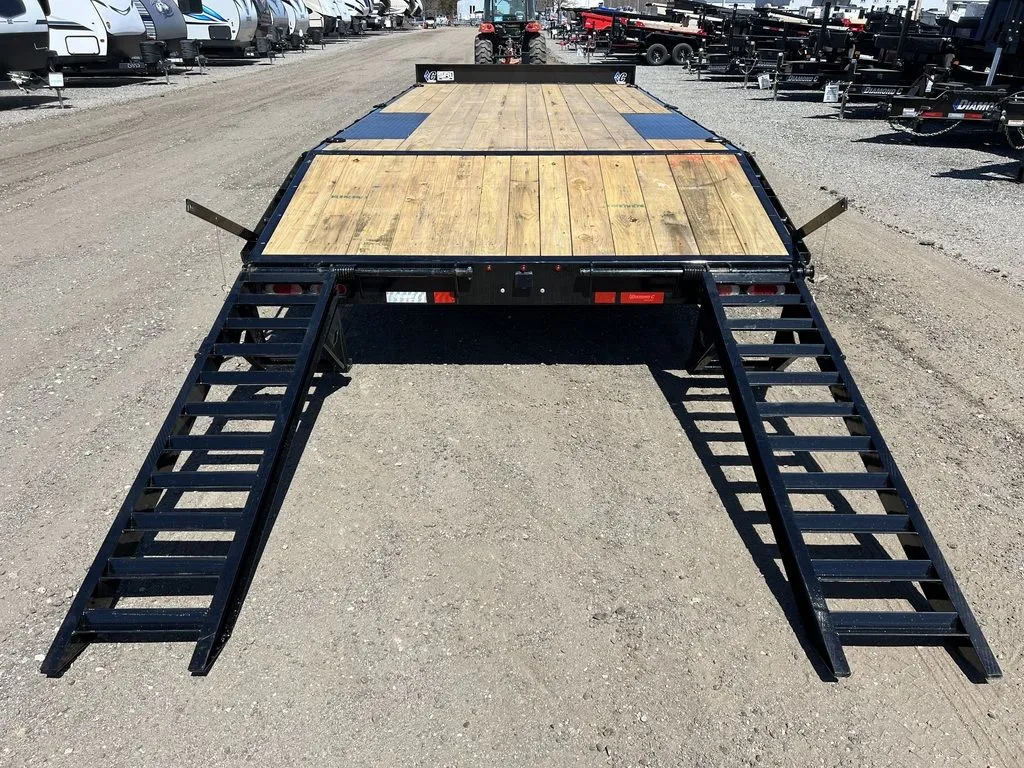2024 Diamond C 8.5×20 20K Deckover Equipment Trailer w/ 72” Flip-Knee Ramps