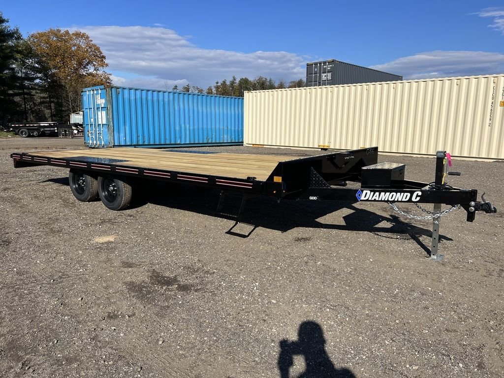 2024 Diamond C 8.5×20 7K Deckover Trailer w/Slide-In Ramps