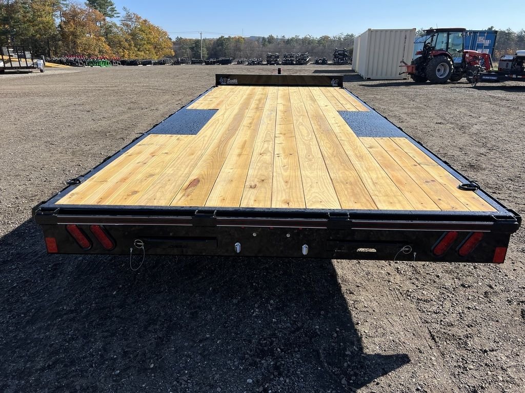 2024 Diamond C 8.5×20 7K Deckover Trailer w/Slide-In Ramps