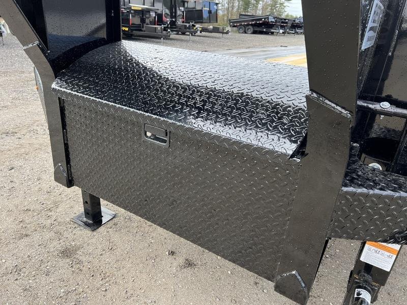 2024 Diamond C 8.5×35 25K Gooseneck Equipment Trailer w/Spare Mount