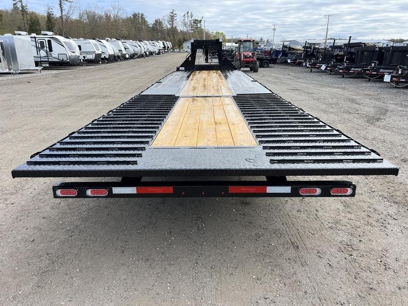 2024 Diamond C 8.5×35 25K Gooseneck Equipment Trailer w/Spare Mount
