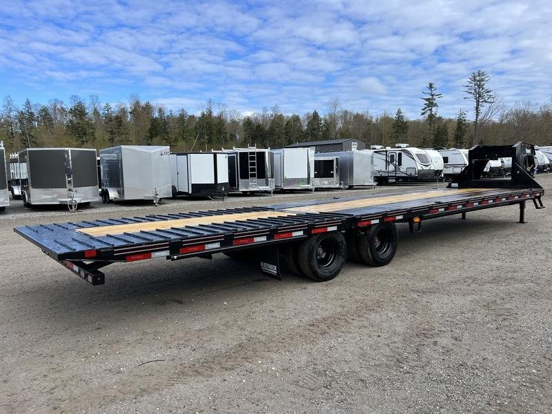 2024 Diamond C 8.5×35 25K Gooseneck Equipment Trailer w/Spare Mount
