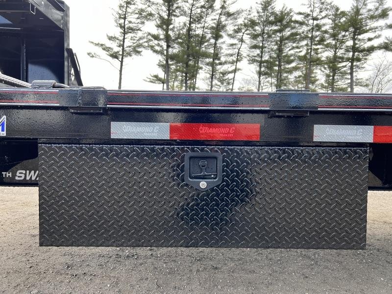 2024 Diamond C 8.5×35 25K Gooseneck Equipment Trailer w/Spare Mount