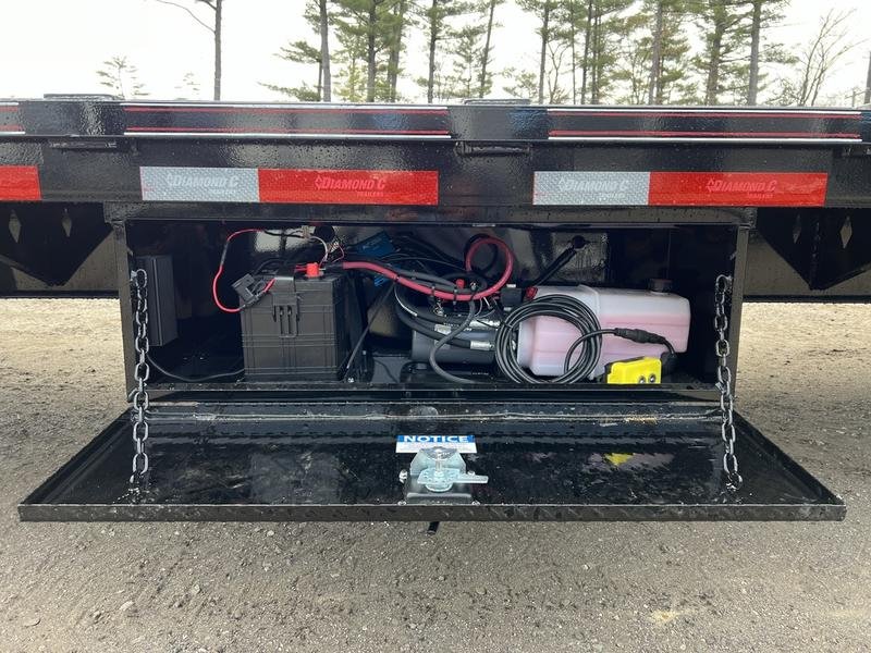 2024 Diamond C 8.5×35 25K Gooseneck Equipment Trailer w/Spare Mount