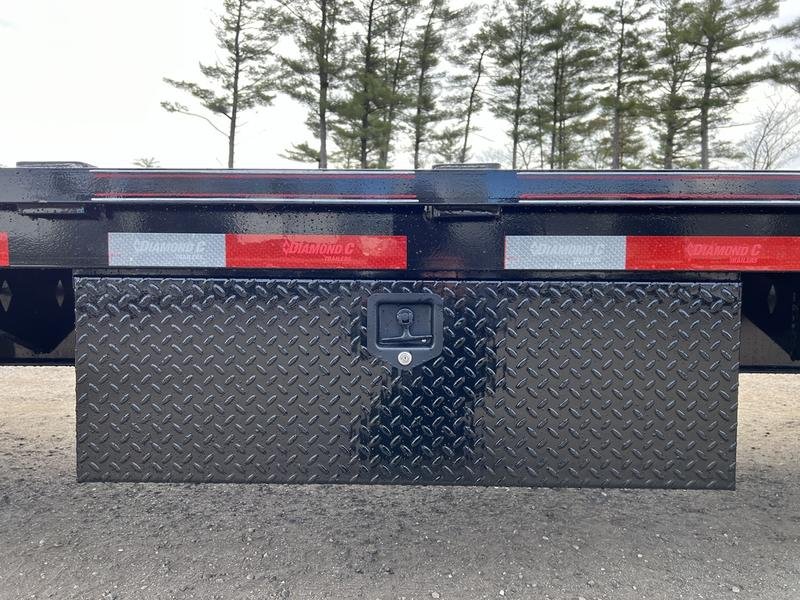 2024 Diamond C 8.5×35 25K Gooseneck Equipment Trailer w/Spare Mount