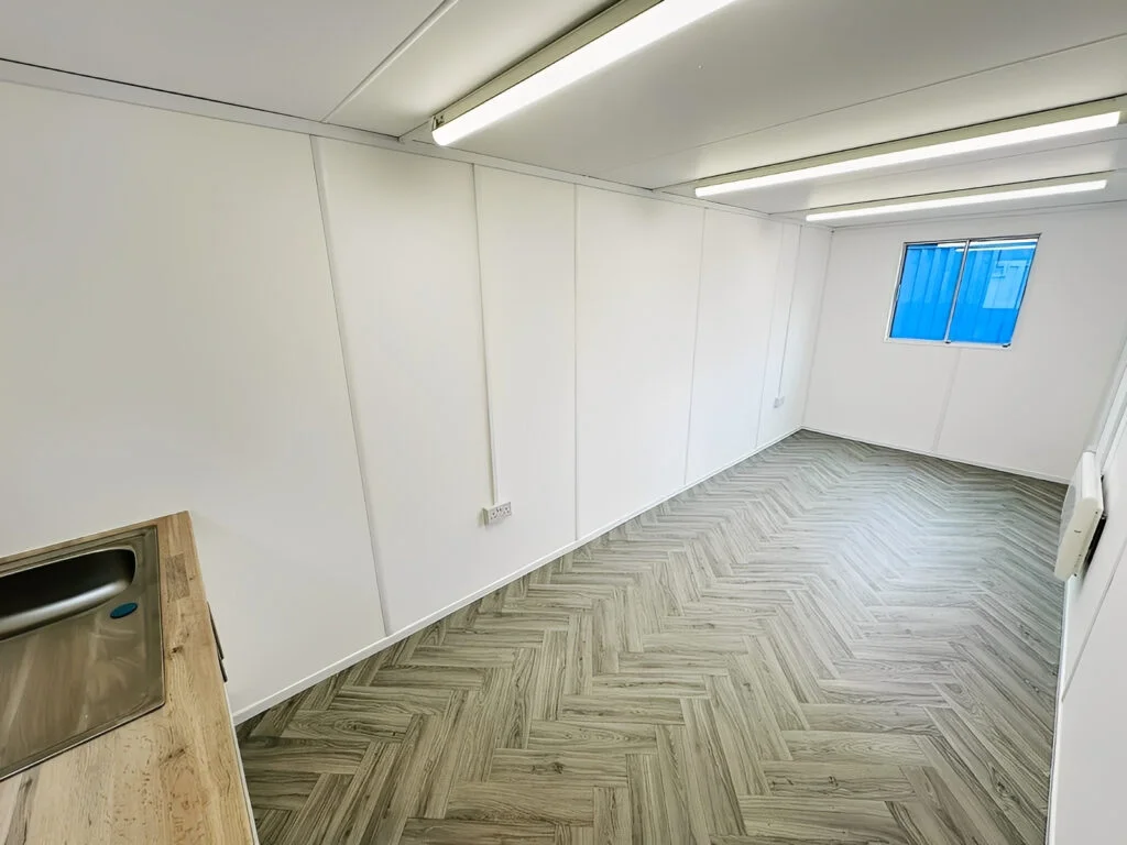 21ft x 8ft Office / Canteen Cabin – Refurbished Anti-Vandal Portable Building